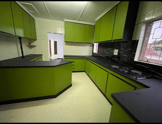 5 BEDROOM HOUSE FOR SALE IN RAISETHORPE
